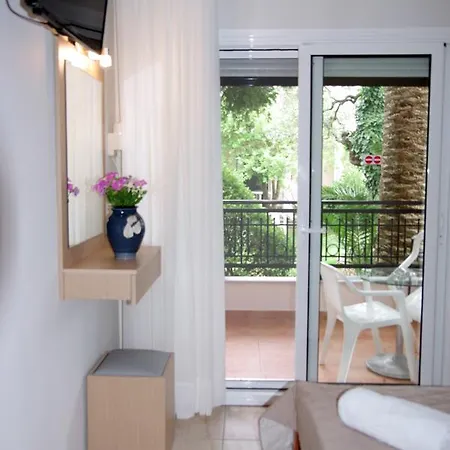 Casa de hóspedes Eden 4*